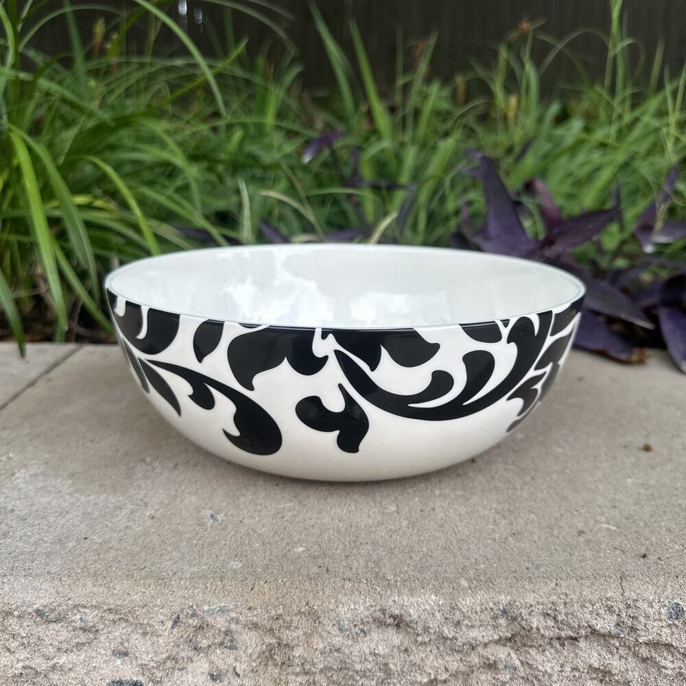 Martha Stewart Lisbon Black and White Large Serving Bowl 9”
